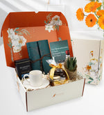 Seyahat Defteri & Beyaz Fincan & Godiva Çikolata & Türk Kahvesi & Sukulent Çiçek Hediye Seti