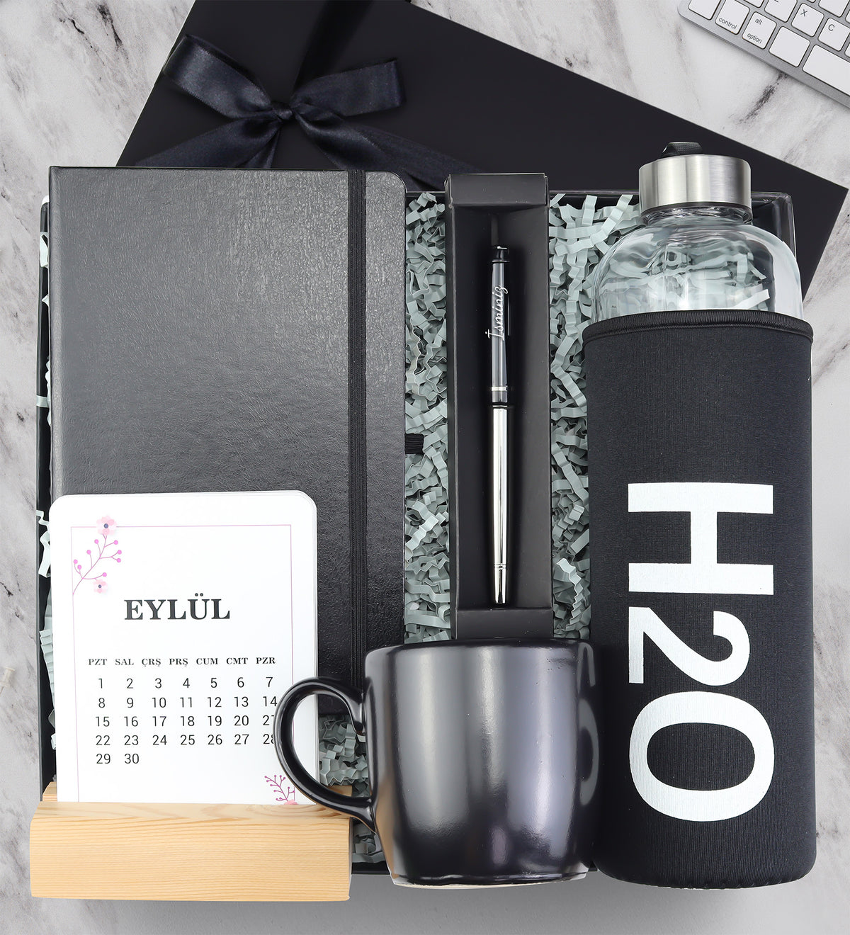 Kişiye Özel Defter & Matara & Kupa & Kalem & Masa Takvimi Hediye Seti