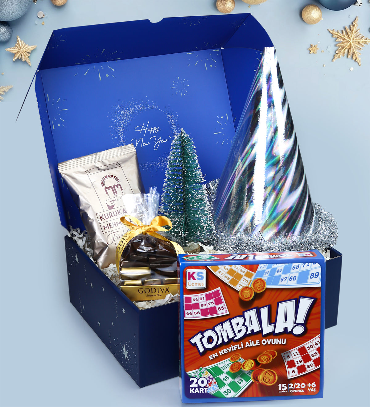 Happy New Year Kutusunda Godiva Napoliten Çikolata & Mehmet Efendi Türk Kahvesi & Ahşap Zeminli Mini Çam Ağacı & Tombala & Yılbaşı Şapkası