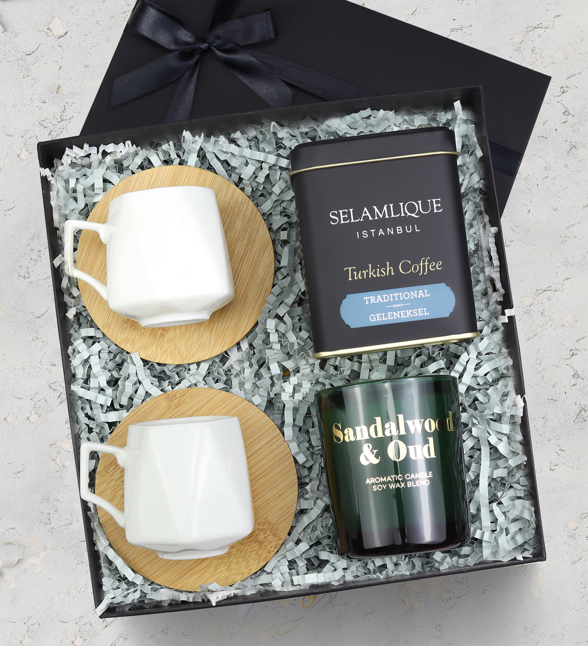 2 li Bambu Tabaklı Porselen Fincan &Selamlıque Türk Kahvesi & Mum Hediye Seti