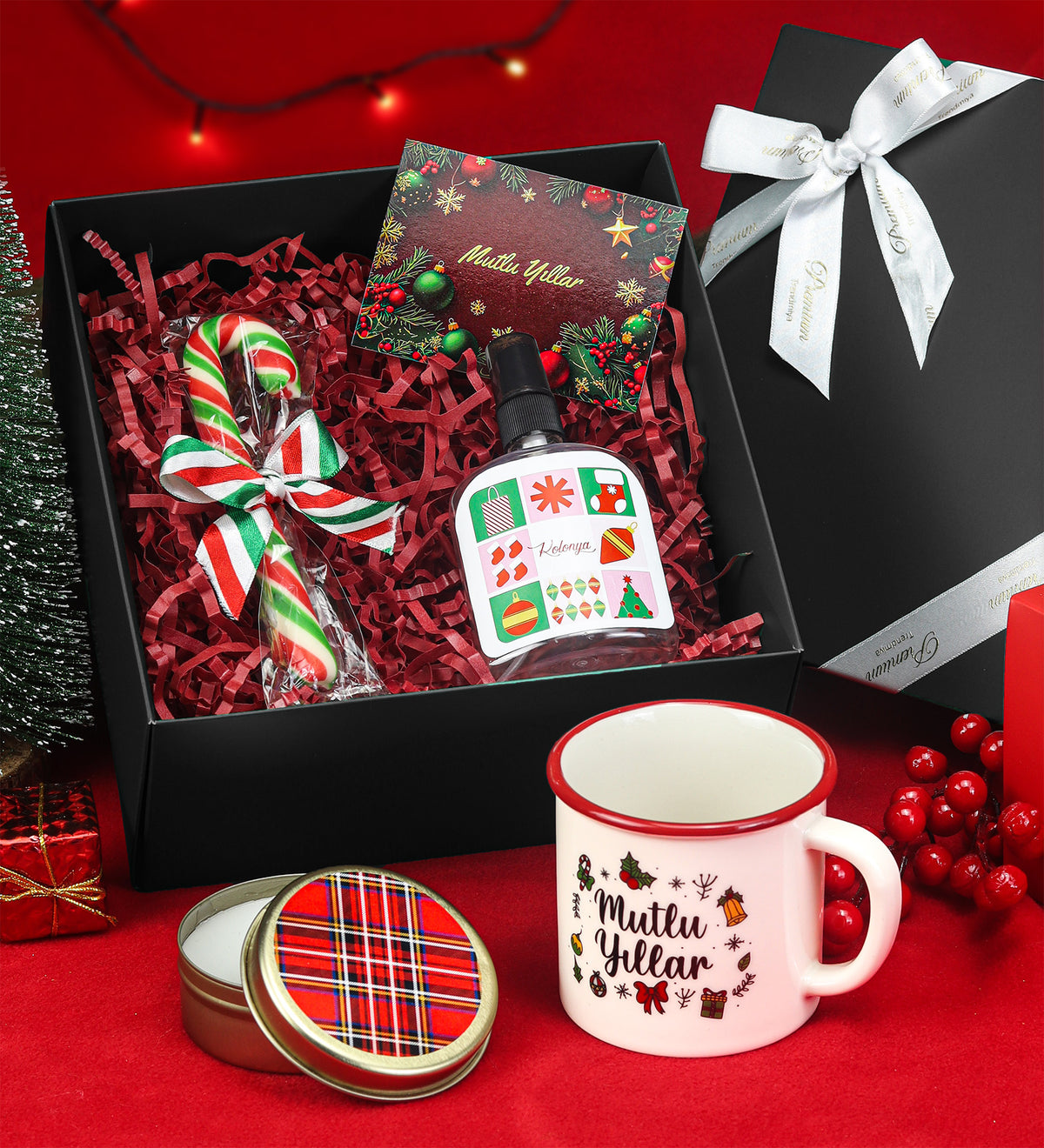 Mutlu Yıllar Vintage Kupa & Ekose Mum & Pet Şişe 100ml Kolonya & Baston Şeker Hediye Seti