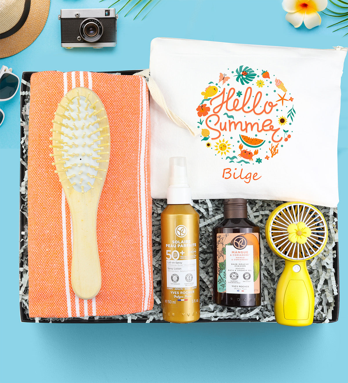 Yves Rocher Vücut Güneş Spreyi & Peştemal & Ahşap Tarak & Yves Rocher Duş Jeli & El Fanı & Bez Çanta Yaz Hediye Seti