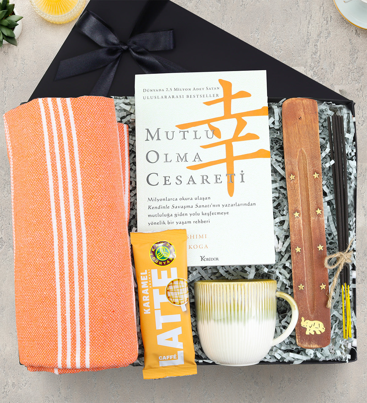 Peştemal & Kupa & Tütsü & Latte & Mutlu Olma Cesareti Kitabı Hediye Seti