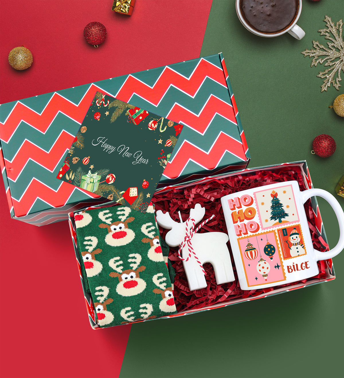 Kişiye Özel Baskılı Kupa & Geyikli Mum & Yılbaşı Çorabı Hediye Seti