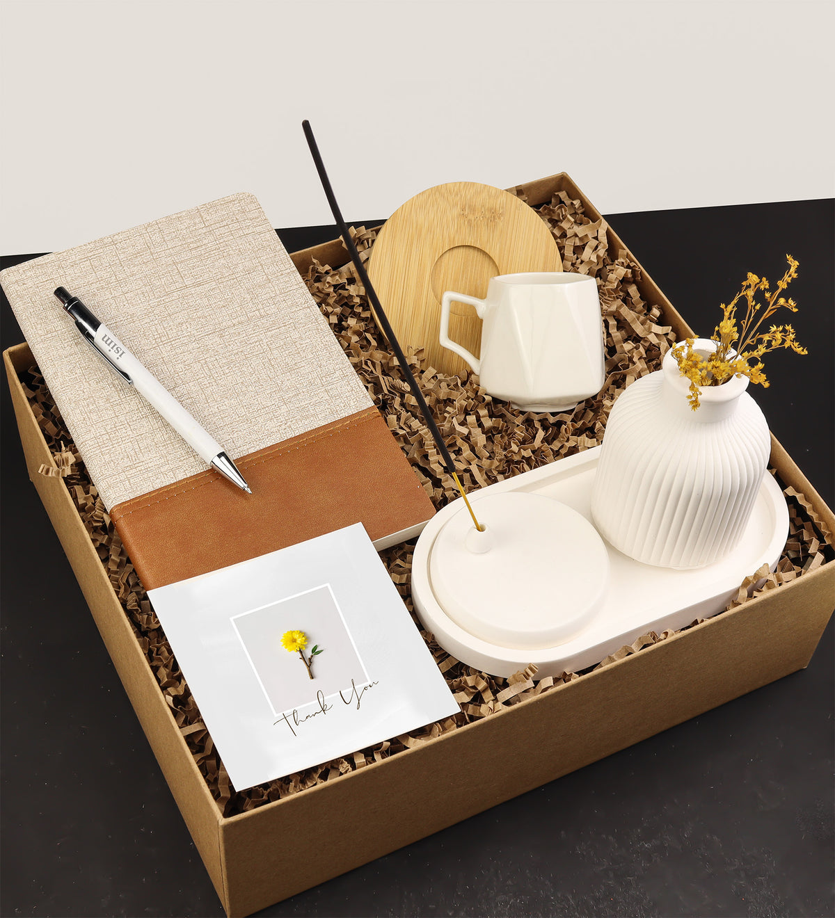 Dokulu Defter & Kalem & Standlı Tütsülük ve Vazo Seti & Bambu Tabaklı Geometrik Fincan Hediye Seti