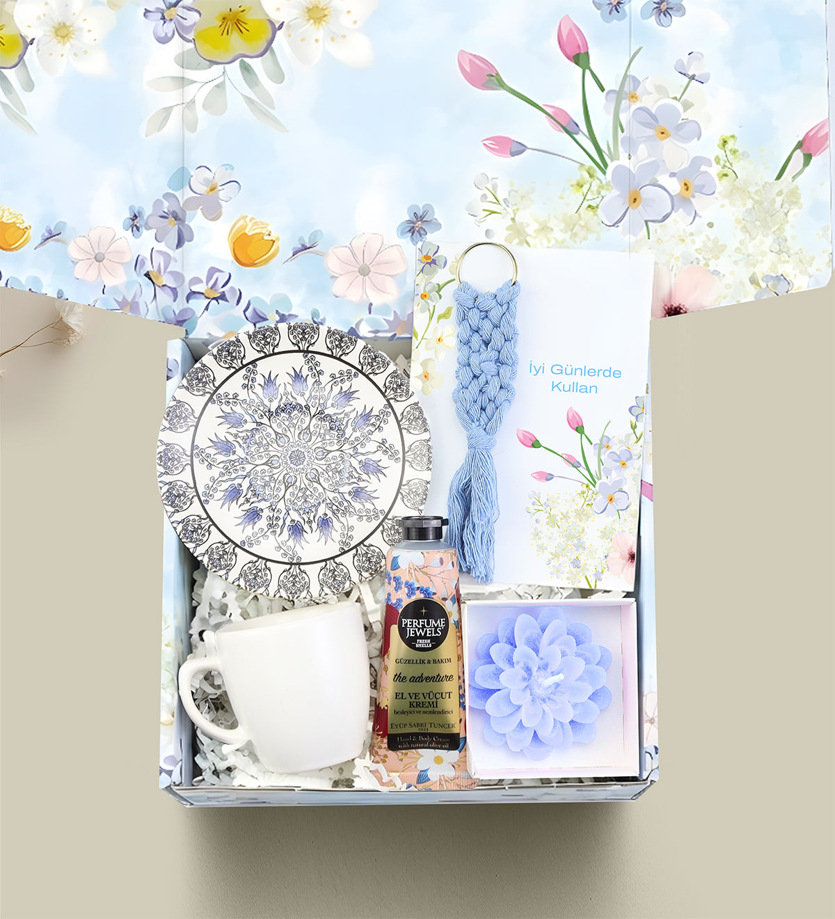 Makrome Anahtarlık Fincan Krem Mum Kadına Hediye Seti