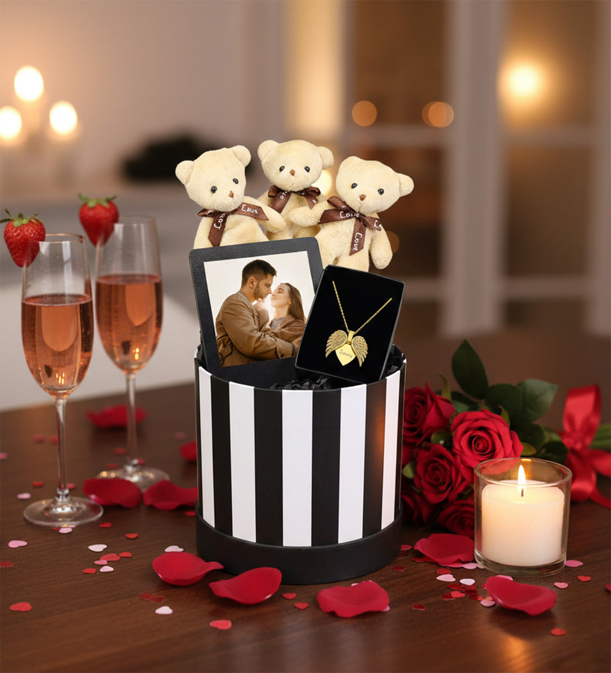 Sevgililer Gününe Özel Kutusunda Ayıcık & Çerçeve & Kolye Hediye Seti
