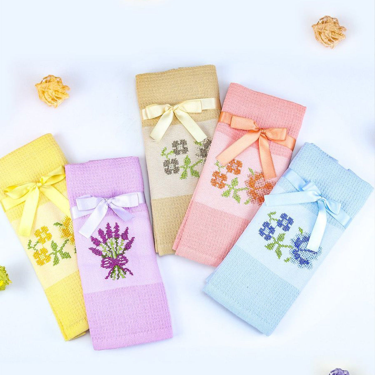 Kişiye Özel Tasarım Fincan & Gold Metal Kutulu Mum & 3'lü Mutfak Havlusu & Rebul Kolonya Hediye Seti