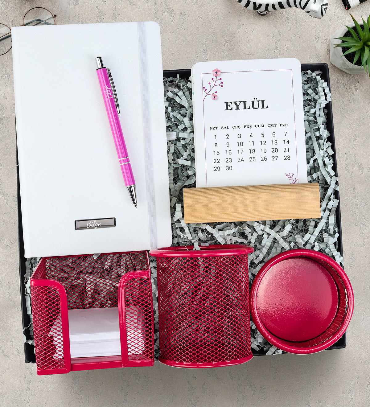 Beyaz Defter & Kalem & Takvim & Ofis Set Hediye Seti