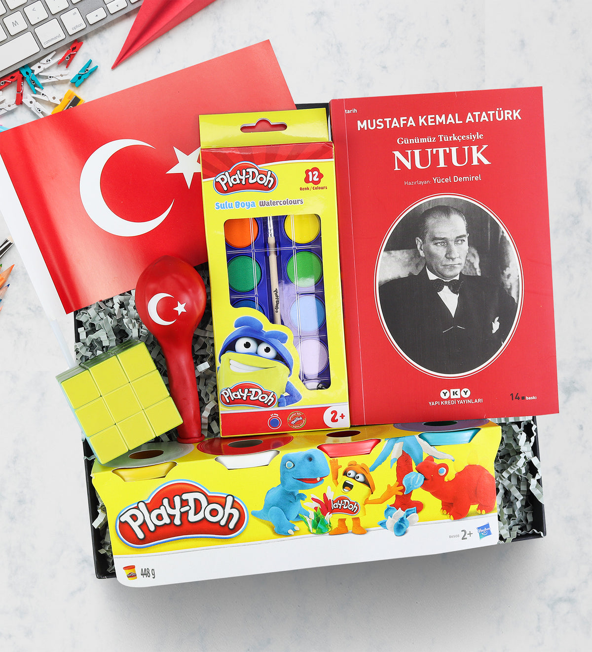 Nutuk & Zeka Küpü & Play-Doh Sulu Boya & Oyun Hamuru & Balon & Bayrak Hediye Kutusu