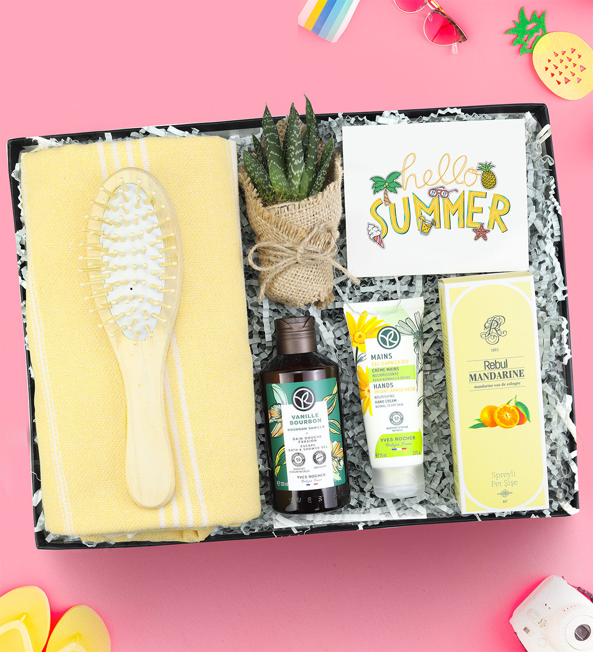 Peştemal & Ahşap Tarak & Rebul Kolonya & Canlı Sukulent Çiçek & Yves Rocher & El Ve Tırnak Bakım Kremi & Yves Rocher Duş Jeli Yaza Merhaba Hediye Seti