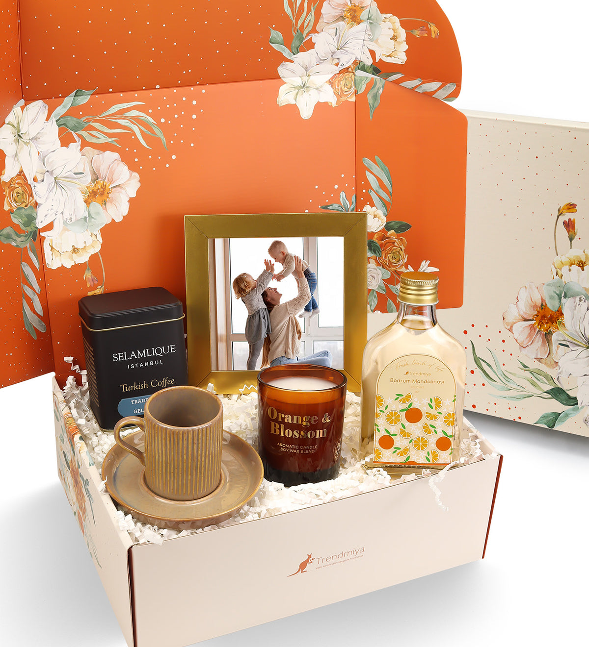 Porselen Fincan & Rakle Mum & Kolonya & Gold Çerçeve & Selamlıque Türk Kahvesi Hediye Seti