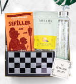 Sefiller Kitabı & Manyetik Satranç - Tavla - Dama & Cam Matara & Melodi Draje Hediye Seti