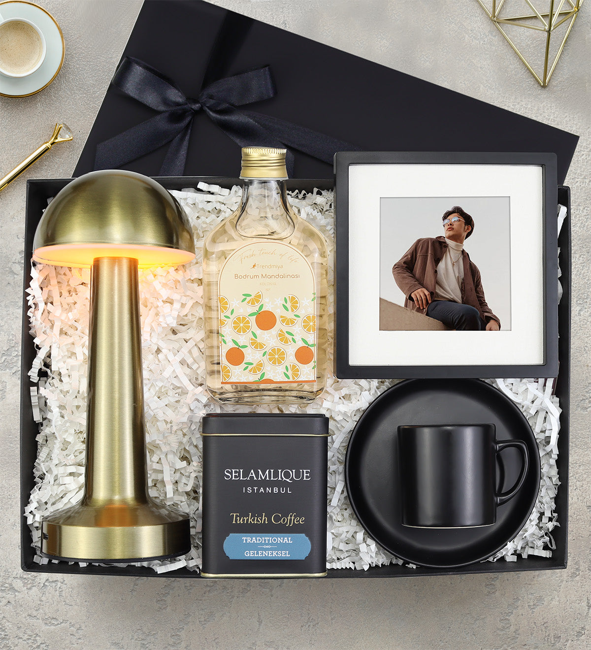 Gold Mantar Masa Lambası & Selamlıque Türk Kahvesi & Fincan & Kolonya & Çerçeve Hediye Seti