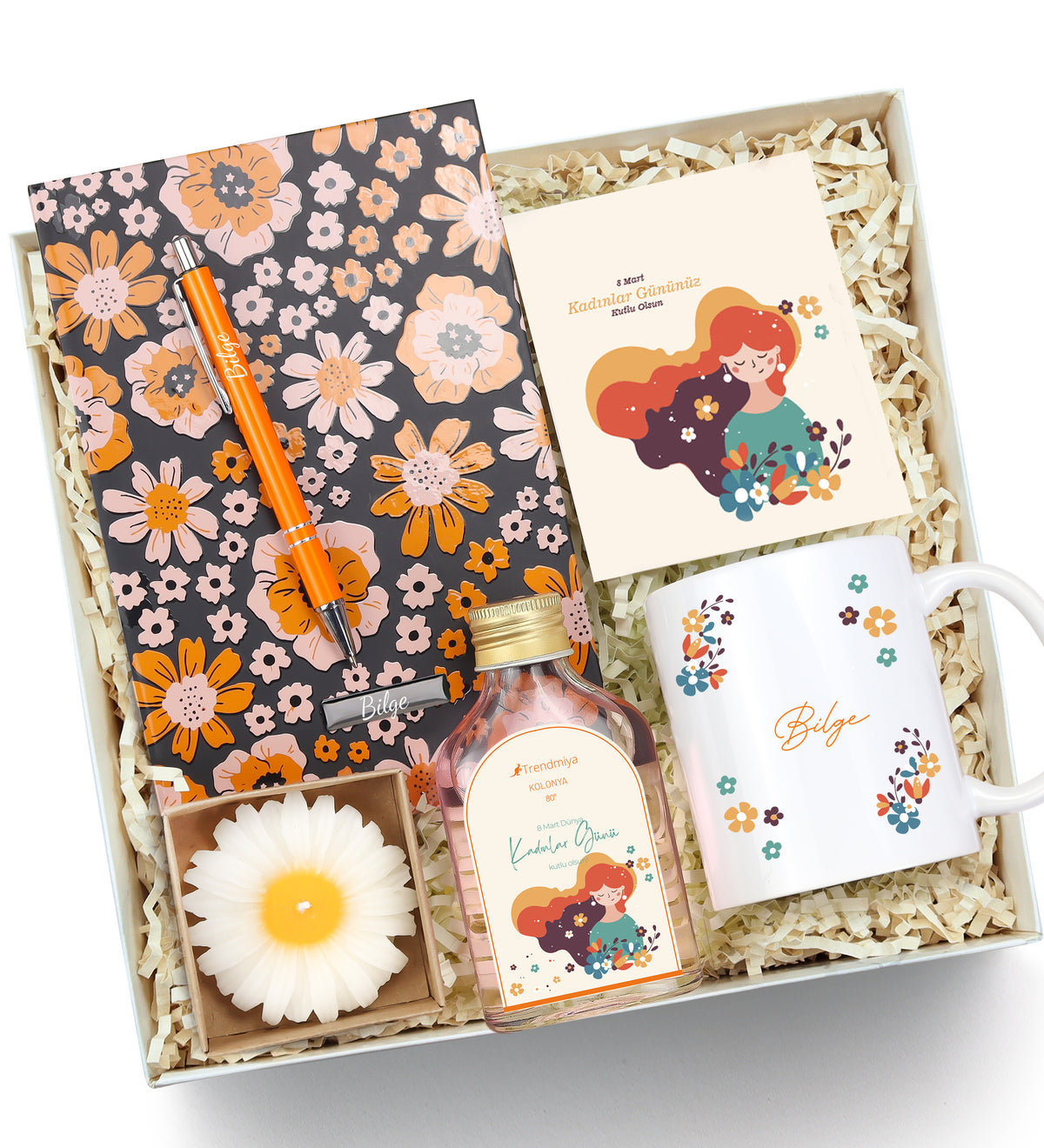 Kişiye Özel Çiçek Tasarımlı Kadınlar Günü Hediye Seti