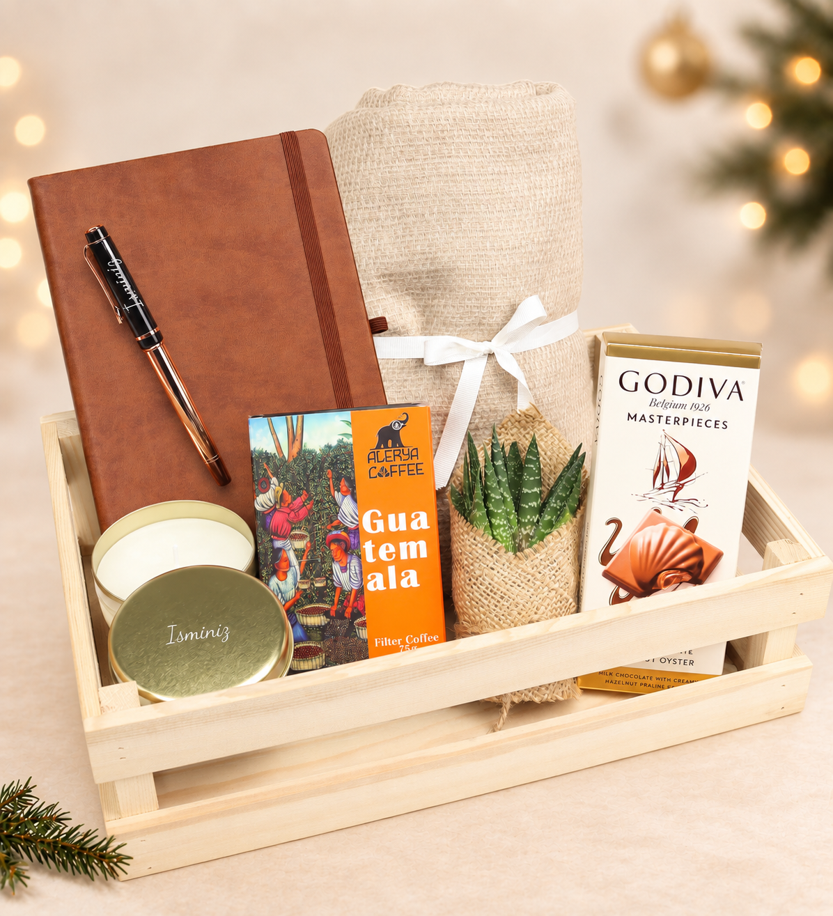 Ahşap Kasada Kişiye Özel Defter & Kalem & Mum & Alerya Filtre Kahve & Kalın Şal & Sukulent & Çikolata Hediye Seti
