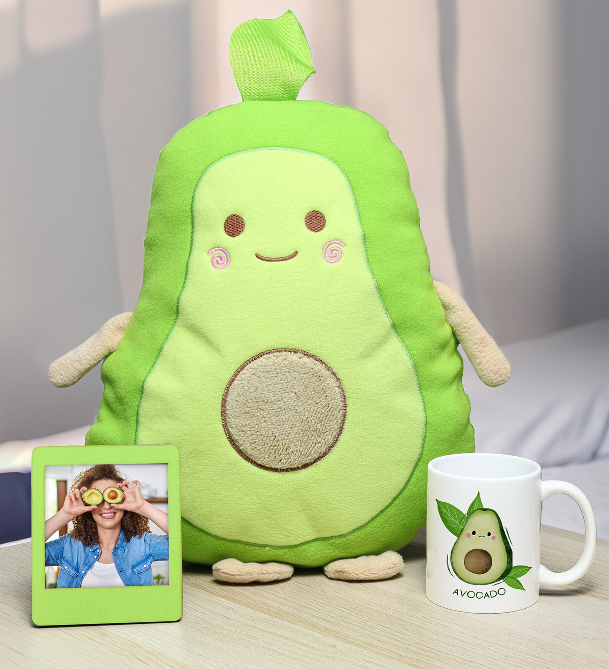 Avokado Yastık & Çerçeve & Kupa Hediye Seti