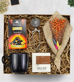 Beta Tea & Kurutulmuş Çiçek Buketi & Demleme Aparatı & Melodi Tablet Çikolata & Siyah Kupa Hediye Seti