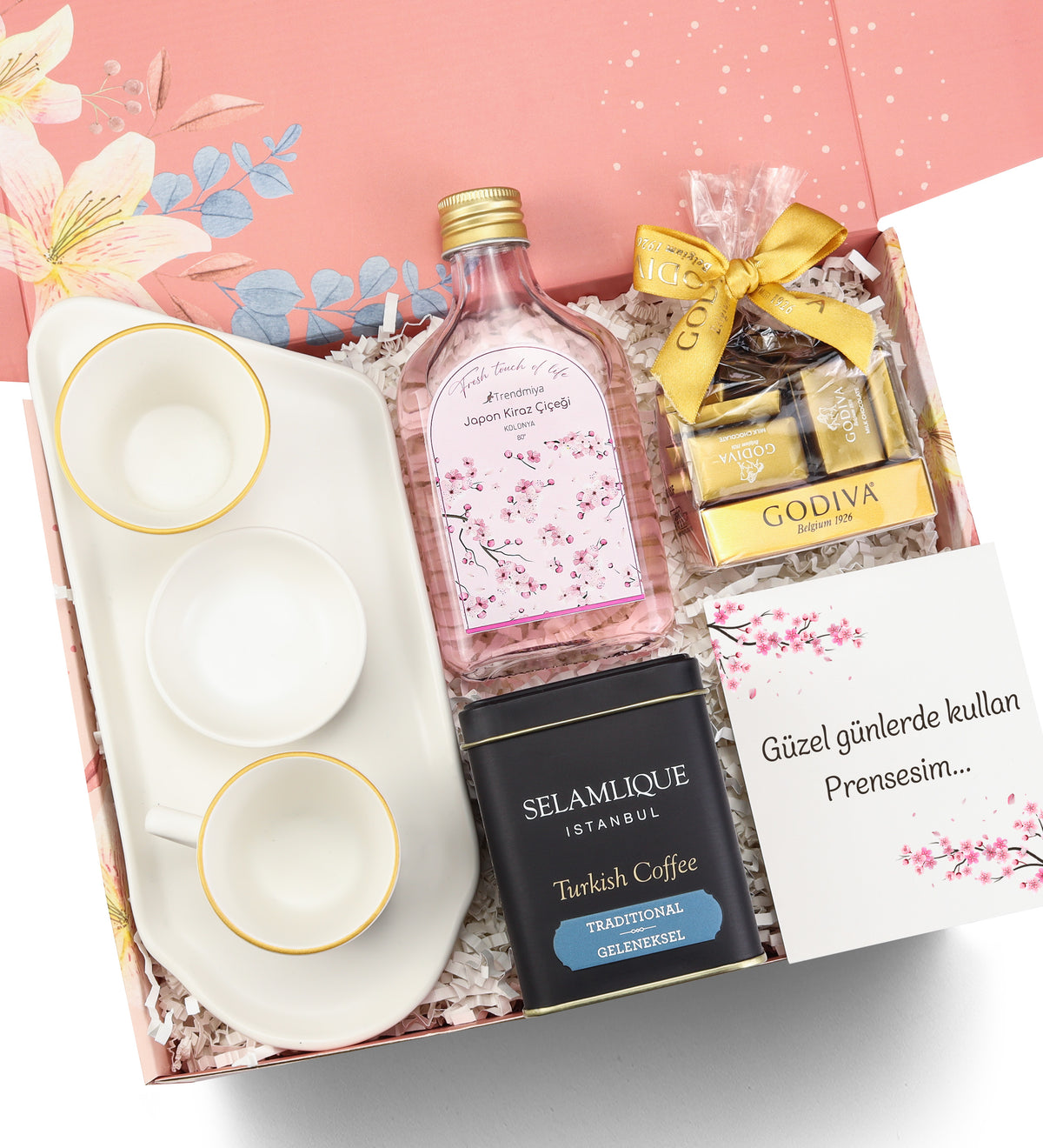 Beyaz Türk Kahvesi Sunum Seti & Selamlıque & 200ml Trendmiya Kolonya & Godiva Napoliten Çikolata