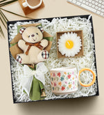 Tekli Ayıcık Buketi & Papatya Mum & Halka Kupa Hediye Seti