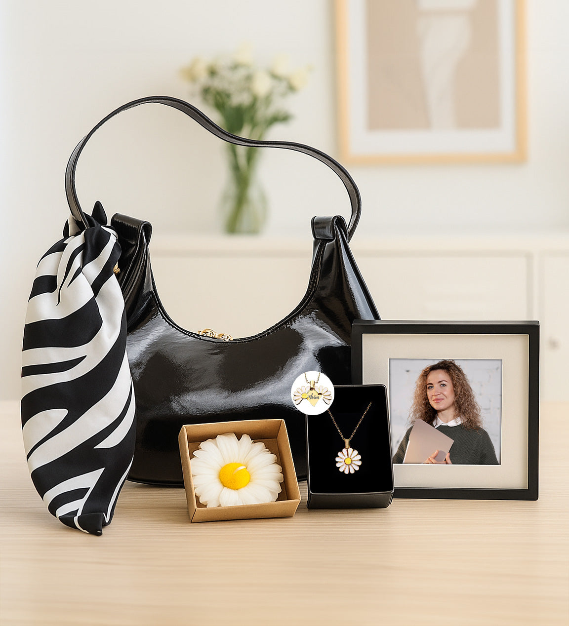 Çanta & Fular & Mum & Kolye & Çerçeve Hediye Seti