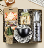 Bitki Çayı & Siyah Çay Fincanı & H2O Başucu Sürahisi & Bademli Kurabiye & Sukulent Hediye Seti