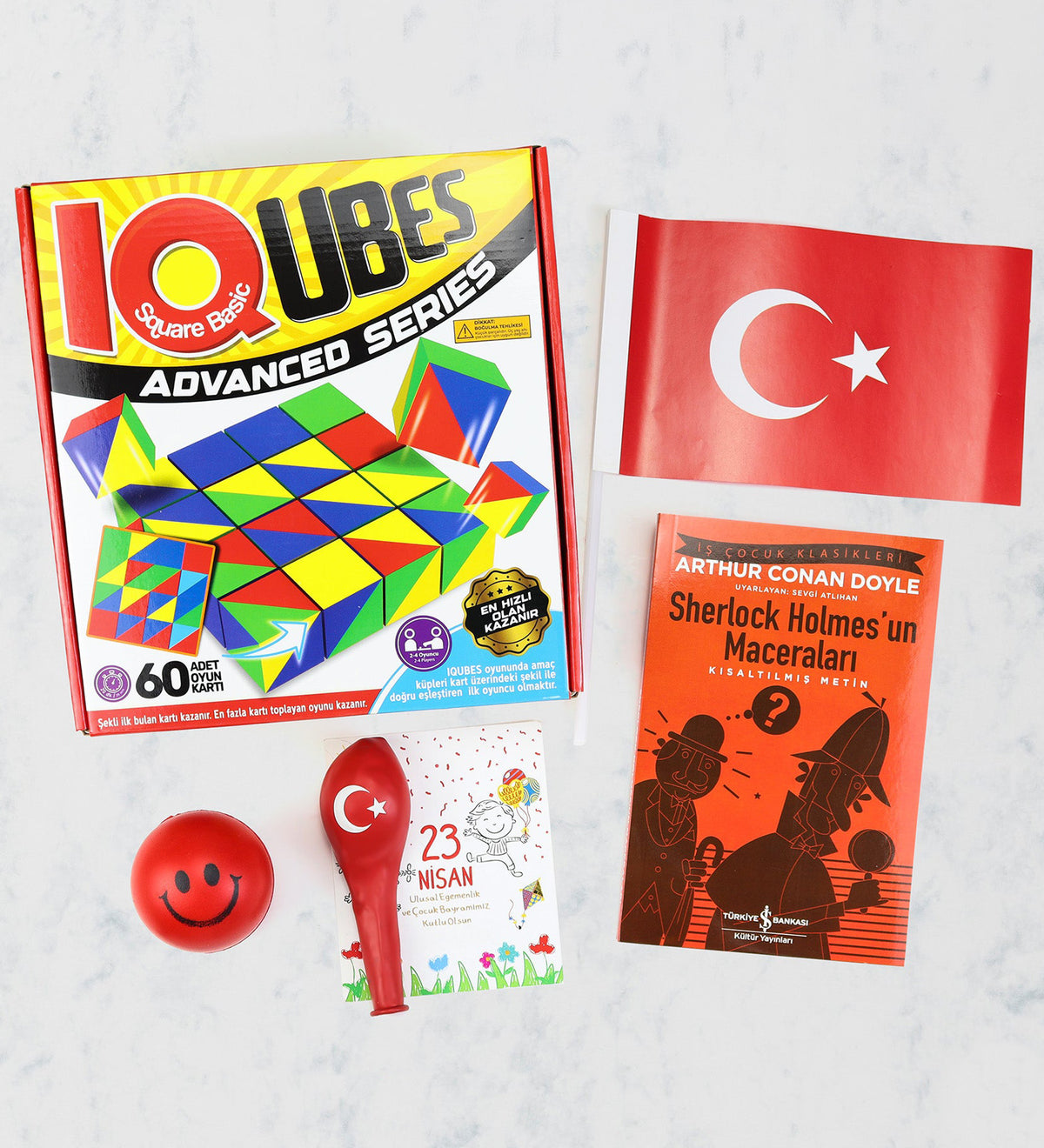 IQUBES Oyun & Okuma Kitabı & Balon & Stres Topu & Bayrak Hediye Seti