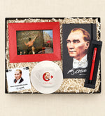 Kişiye Özel Kırmızı Mat Roller Kalem & Mustafa Kemal Atatürk Baskılı Defter & Atatürk Fincan & Kırmızı Çerçeve Hediye Seti