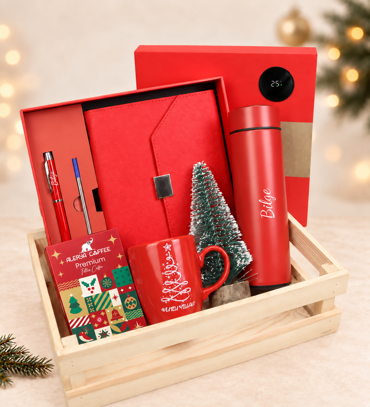 Kişiye Özel Kutulu Defter Kalem Seti & Dereceli Çelik Termos & Mutlu Yıllar Kupa & Filtre Kahve & Mini Çam Ağacı Hediye Seti