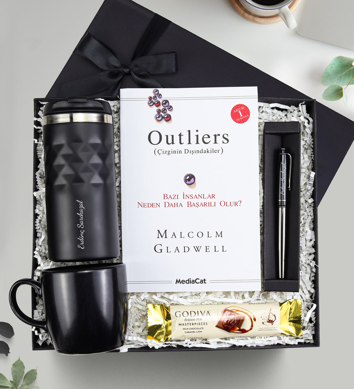 Kristal Termos & Outliers Kitap & Siyah Kupa & Metalik Roller Kalem & Godiva Çikolata Hediye Seti