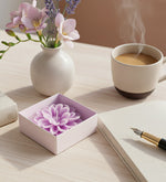 Lavanta Desenli Tasarım Fular & Tasarım Fincan & Tek İçimlik Türk Kahvesi & Lotus Mum Hediye Seti