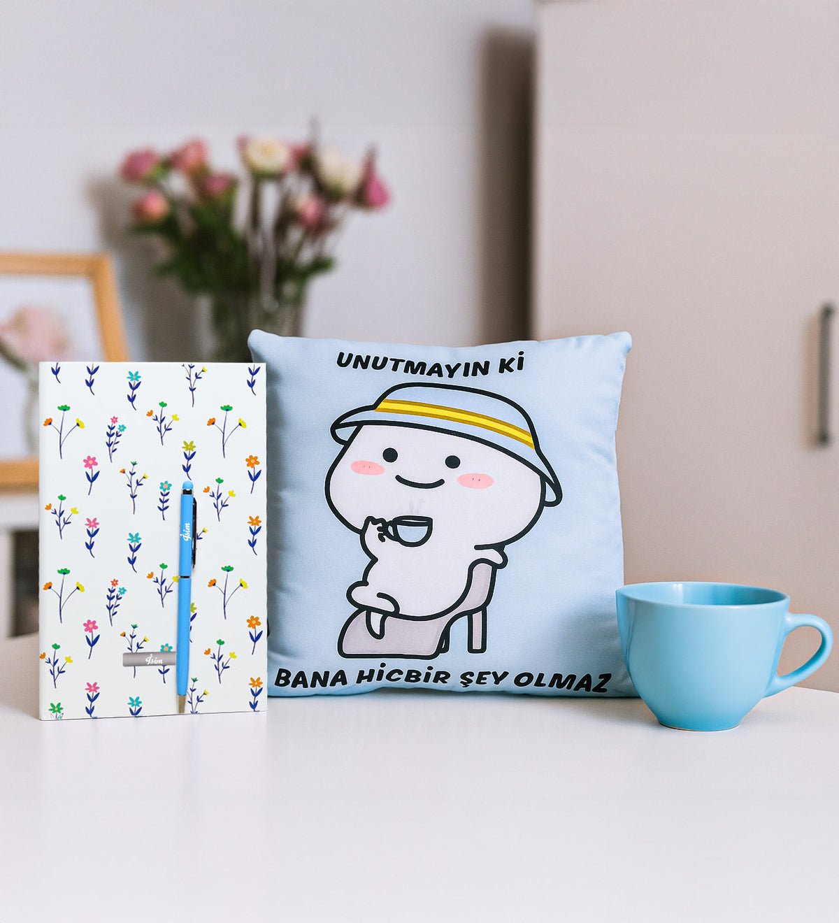 Motto Yastık & Defter & Kalem & Fincan Hediye Seti