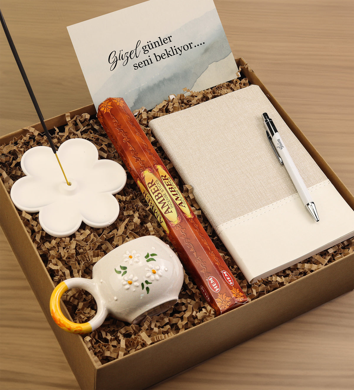 Defter & Kalem & Tütsü & Kupa & Papatya Tütsülük Hediye Seti