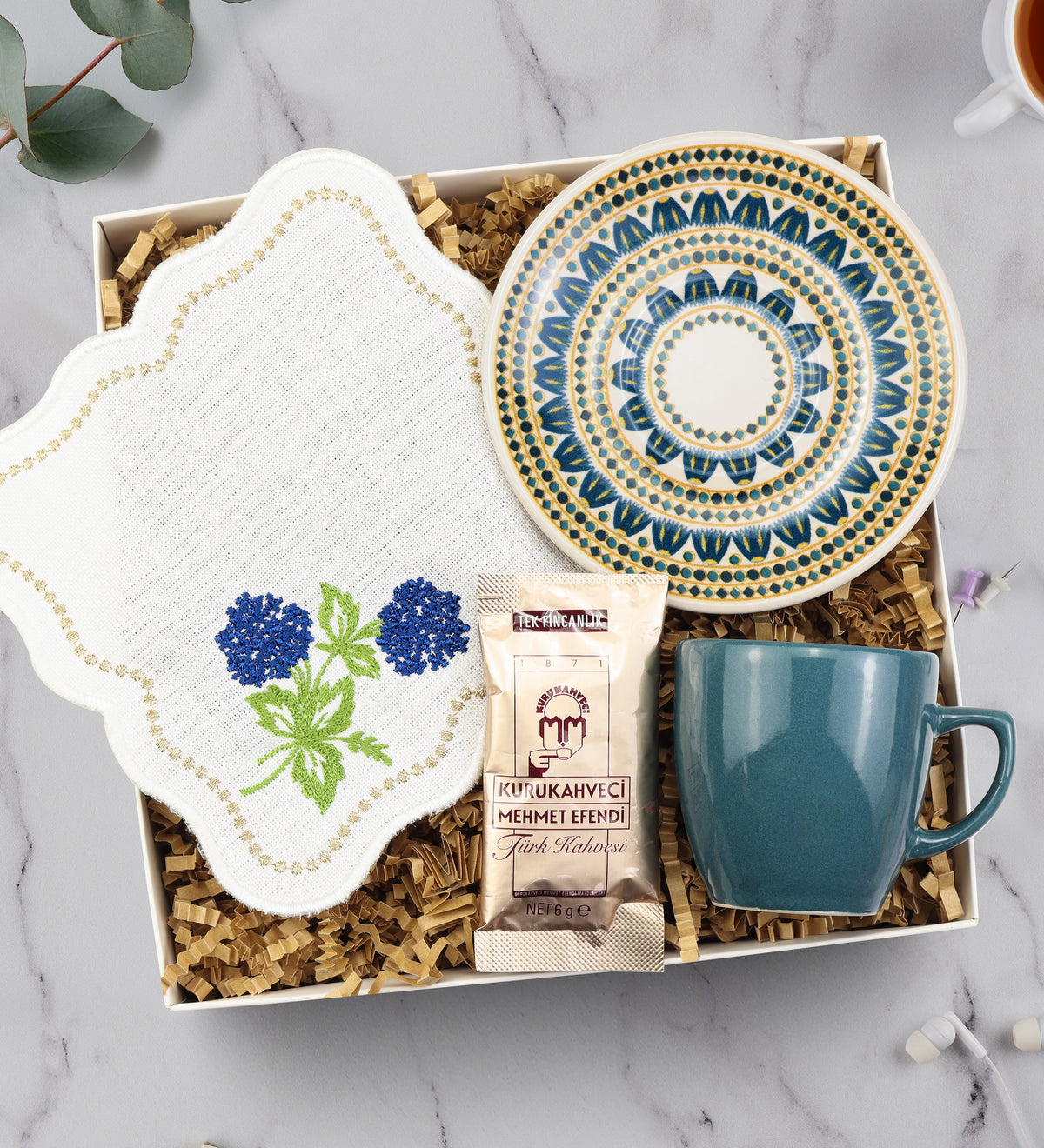Lacivert Türk Kahvesi Fincanı & Sunum Kahve Peçetesi & Tek İçimlik Türk Kahvesi Hediye Seti