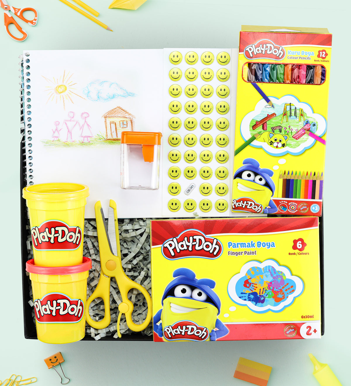 Resim Defteri & 12'li Boya Kalemi & Play-Doh Parmak Boya & Sticker & 2'li Oyun Hamuru & Makas & Kalemtraş Hediye Seti