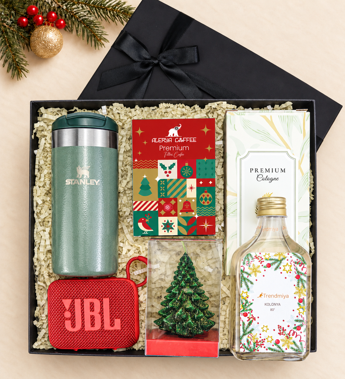 Stanley 0,35l Yeşil & Jbl Hoparlör & 200 ml Kolonya & Alerya Yılbaşı Premium Filtre Kahve & Çam Ağacı Mum Hediye Seti