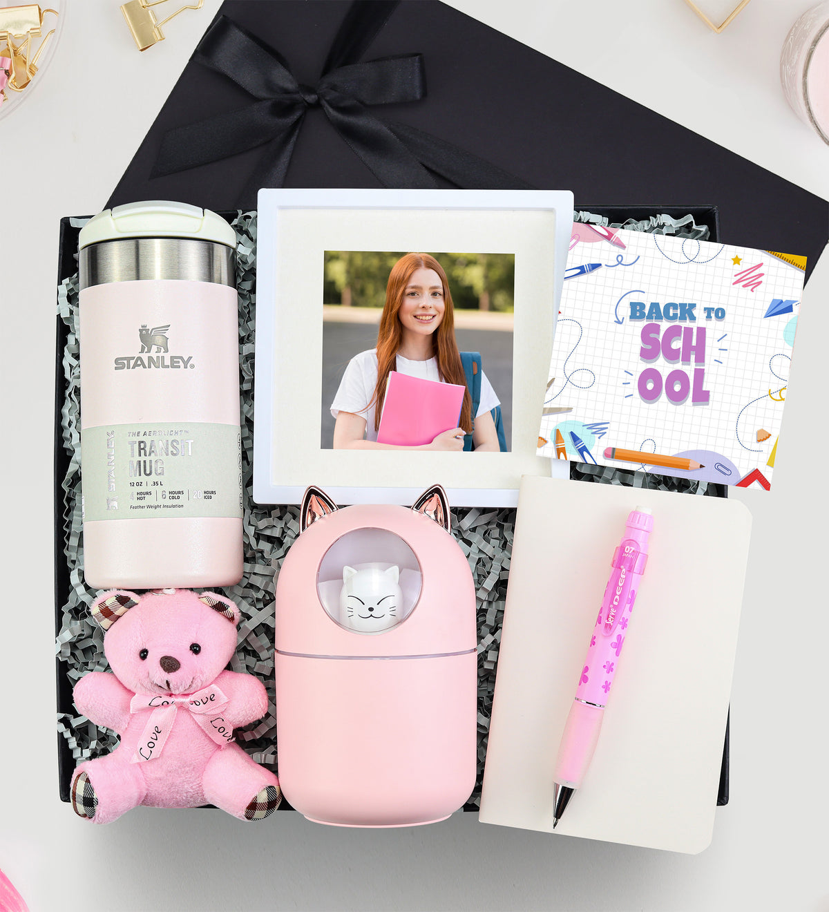 Stanley & Hava Nemlendiricisi & Paspartu Çerçeve & Ayıcık Anahtarlık & Dikişli Mini Not Defteri & Serve Deep Uçlu Kalem Hediye Seti