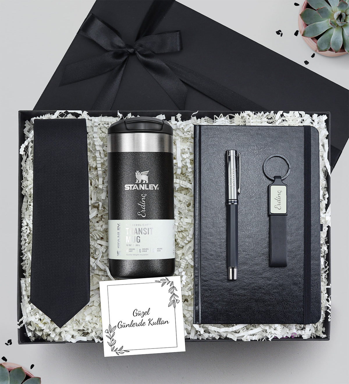 Stanley Siyah Transit Mug Termos 0.35 L & Kravat & Defter & Kalem & Anahtarlık Hediye Seti