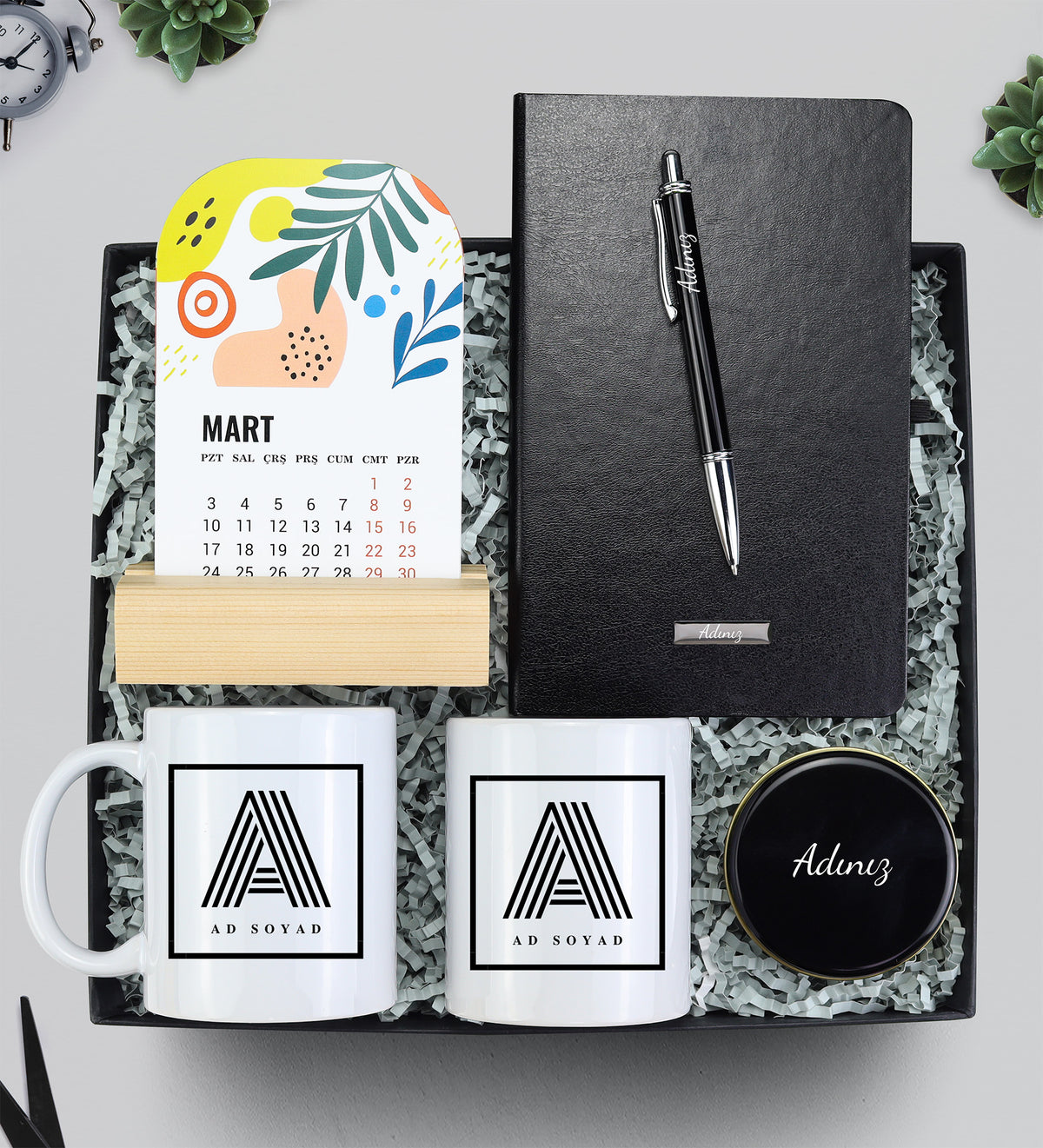 Siyah Defter & Tükenmez Kalem & Takvim & Kupa & Kalemlik & Metal Kutulu Mum Hediye Seti