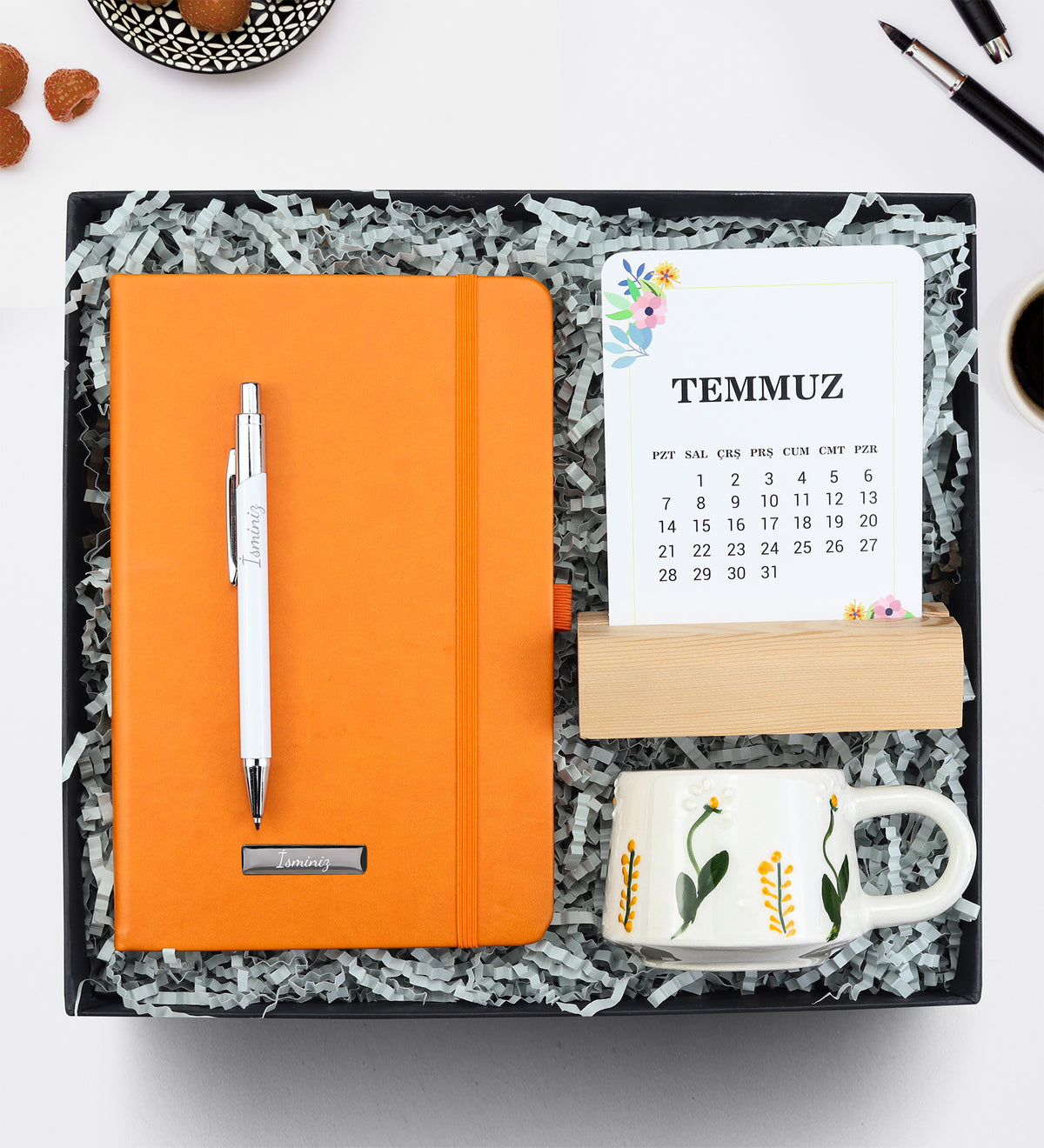 Defter & Kalem & El Yapımı Kupa & Takvim Hediye Seti