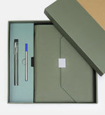 Ahşap Kasada Kutulu Defter Kalem Seti & Dereceli Çelik Termos & Türk Kahvesi & Siyah Kupa & Mini Çam Ağacı Hediye Seti