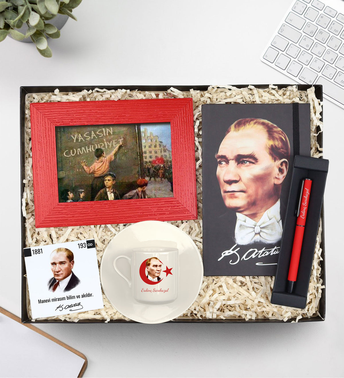 Kişiye Özel Kırmızı Mat Roller Kalem & Mustafa Kemal Atatürk Baskılı Defter & Atatürk Fincan & Kırmızı Çerçeve Hediye Seti