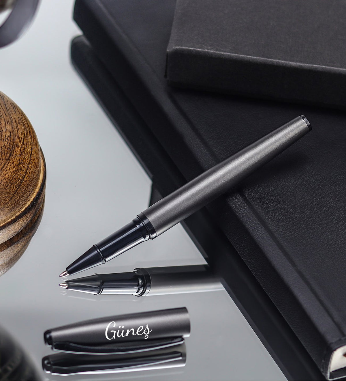 Erkek Parfüm & Kupa & Çerçeve & Roller Kalem Hediye Seti