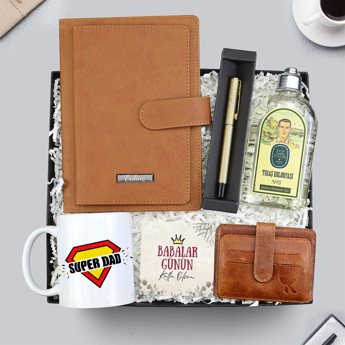 Mıknatıslı Kahverengi Defter & Gold Roller Kalem & Eyüp Sabri Tuncer Tıraş Kolonyası & Kupa & Kahverengi Hakiki Deri Kartlık
