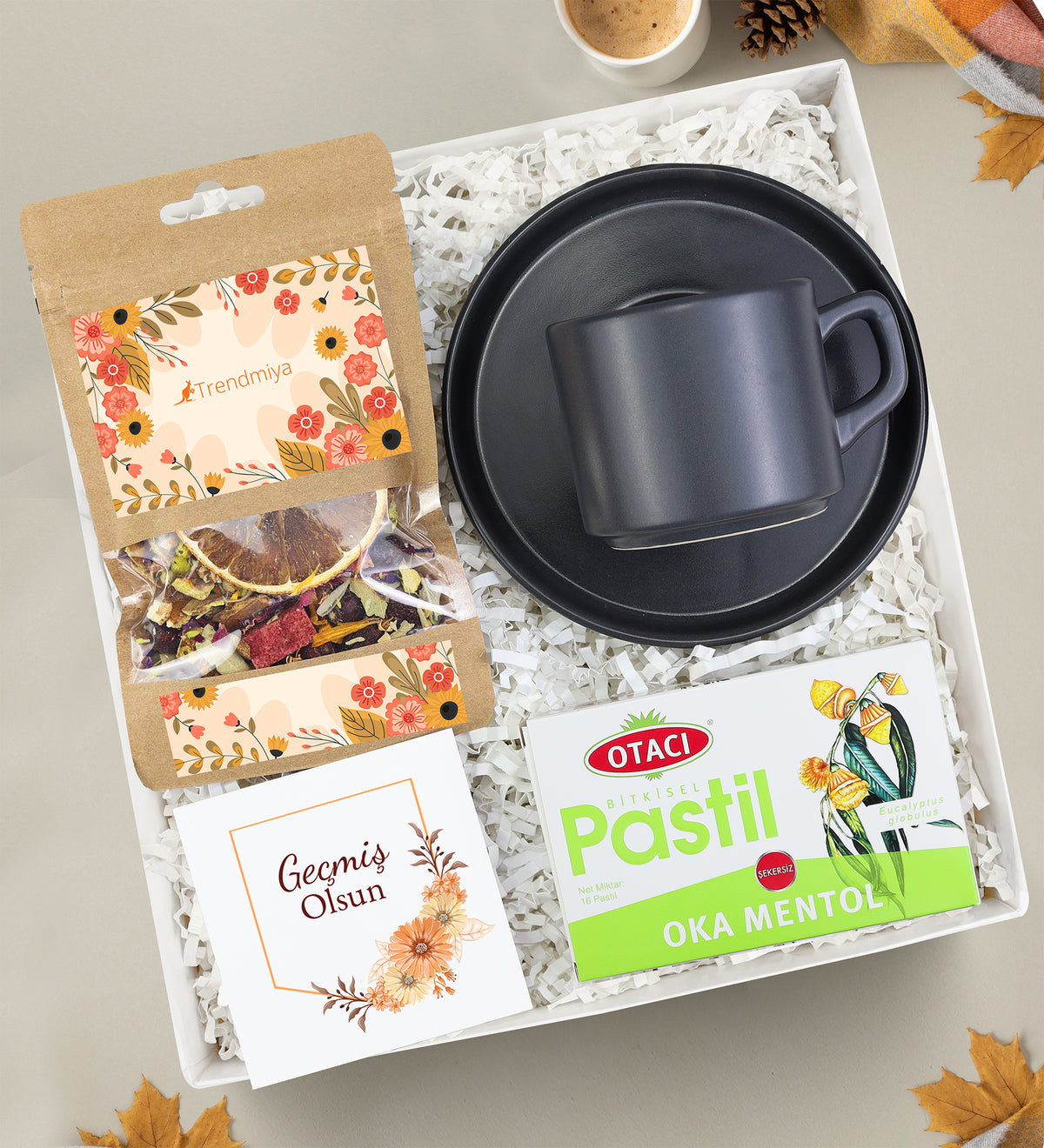 Gri Fincan & Bitki Çayı & Otacı Pastil Hediye Seti