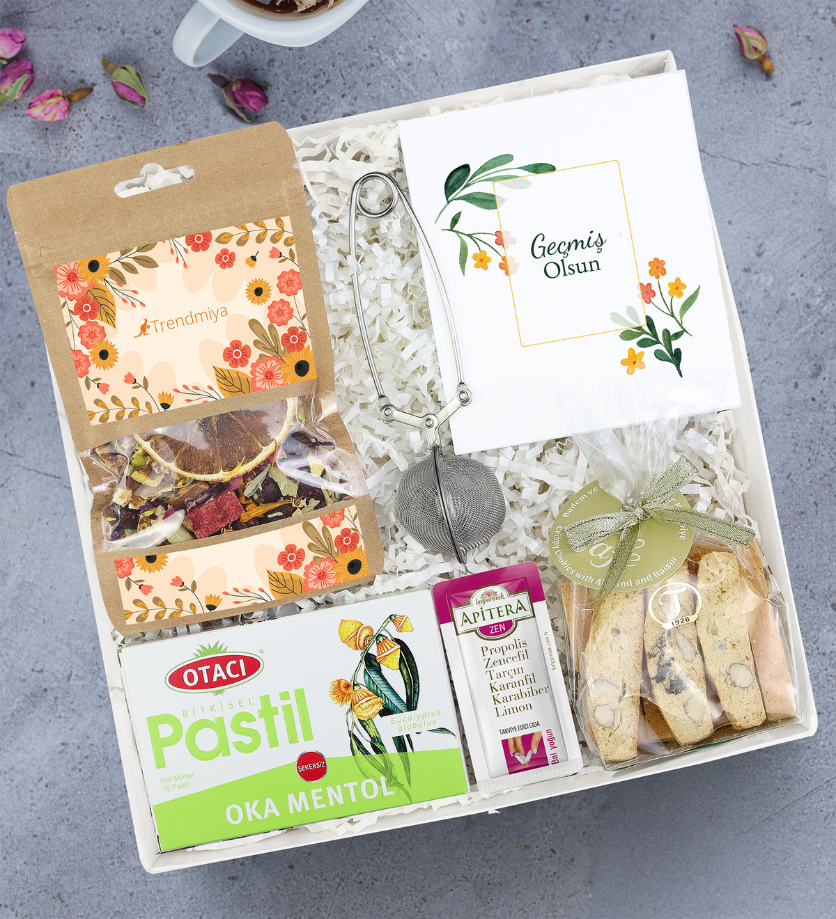 Trendmiya Bitki Çayı & Bademli Kurabiye & Demleme Aparatı & Apitera Bal & Otacı Pastil Hediye Seti
