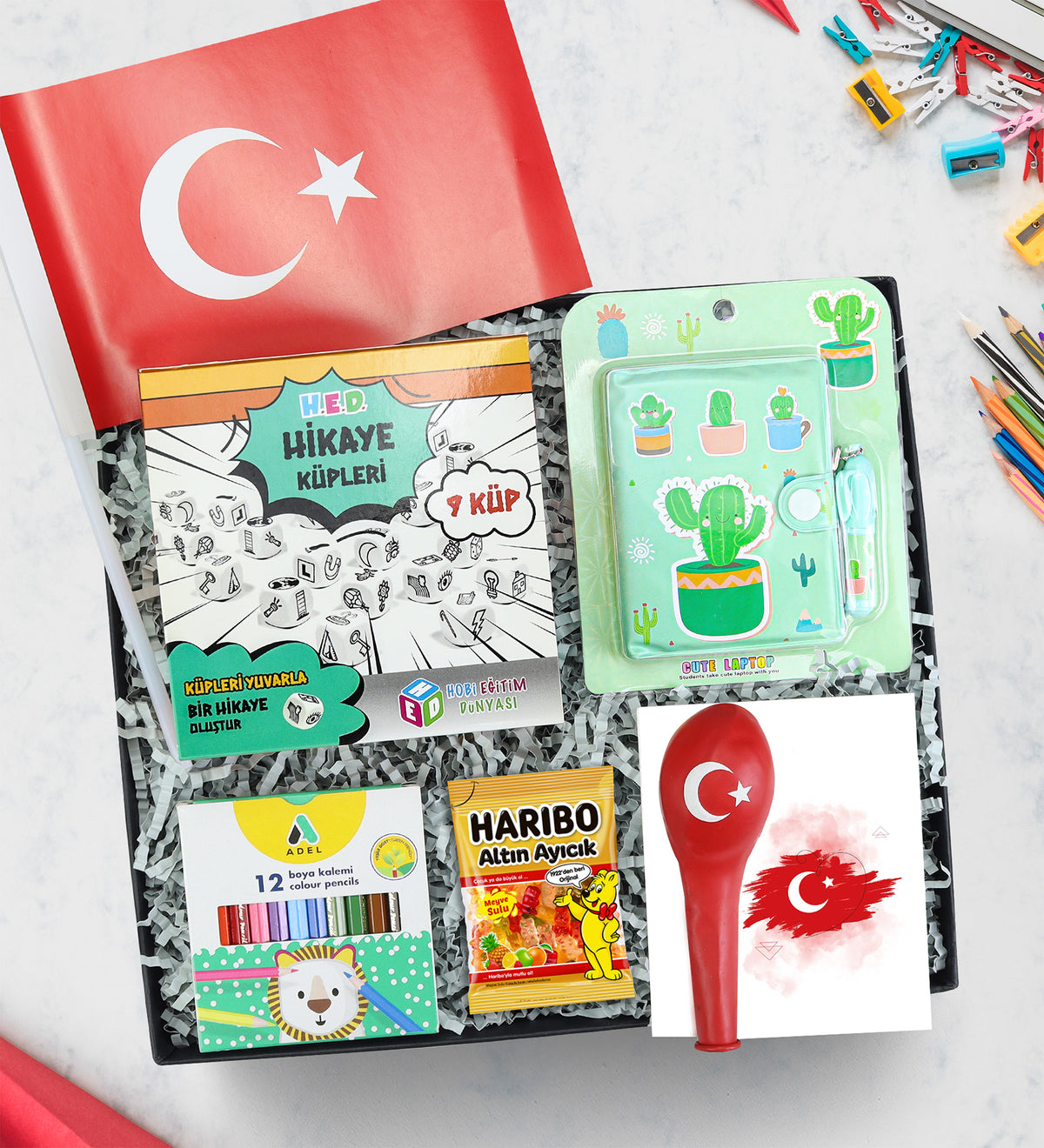 Hikaye Küpleri & Adel Boya Kalemi & Haribo & Balon & Mini Kalemli Not Defteri Hediye Seti