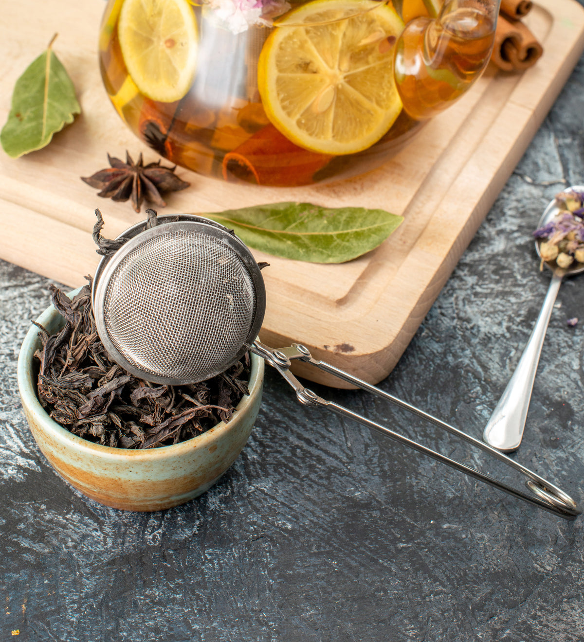 Yılbaşına Özel Kış Çayı & Demleme Aparatı & Kupa & Bardak Altlığı & Mum Hediye Seti