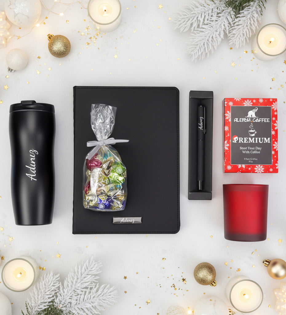 Kişiye Özel Çelik Termos & Spiralli Yeni Yıl Tarihli Ajanda & Çilek Kokulu Bardak Mum & Alerya Yılbaşı Premium Filtre Kahve & Lavi Çikolata & Roller Kalem