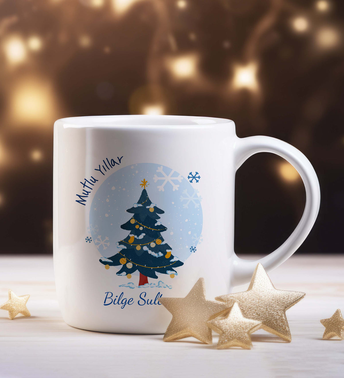 Kişiye Özel Beyaz Defter & Gümüş Renk Detaylı Mavi Tükenmez Kalem & Ham Bez Çanta & Yılbaşı Temalı Metal Kutulu Mum & Yılbaşı Baskılı Kupa Hediye Seti